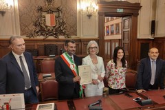 Il Comune di Bari premia la professoressa Luisa Torsi, ricercatrice che ha dato lustro alla città