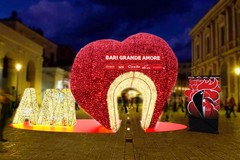 Dal grande cuore in piazza Ferrarese all'evento in largo Albicocca, Bari si prepara a San Valentino
