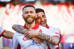 La SSC Bari saluta Antenucci. Ma sui social è rivolta