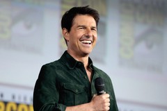 Tom Cruise a Bari per girare un film, arrivato in aereo nella notte