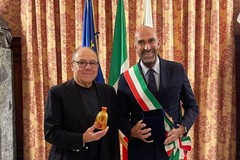 Carlo Verdone fa visita a Palazzo di Città a Bari