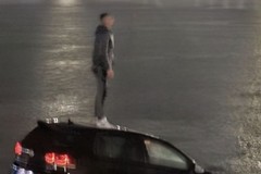 In mare con la sua auto nel porto di Bari: salvato dalla Guardia Costiera