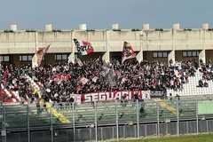 Petardi dal settore ospiti: 7mila di euro di multa per il Bari