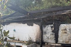 Incendio esterno in un locale di Rutigliano: ancora ignote le cause