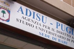 Bando Adisu in ritardo, la preoccupazione degli studenti a Bari