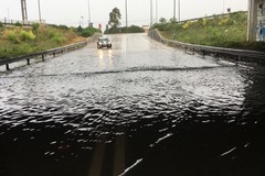 Dalla zona industriale al centro, strade e sottopassi di Bari completamente allagati