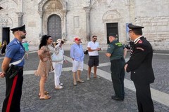 Controlli nelle zone turistiche a Bari, i carabinieri in servizio con la guardia civil spagnola