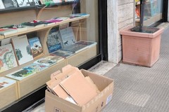 Caos raccolta cartoni, l'ira di Leccese: convocata azienda e Amiu