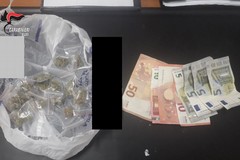 Nasconde hashish, marijuana e cocaina nello zaino: arrestato 21enne in provincia di Bari