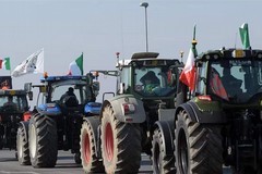 I trattori arrivano a Bari, possibili disagi sulla Ss16