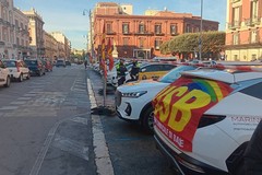 Tassisti in piazza a Bari: "No alle multinazionali"