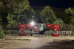 Bari-Virtus Entella: vigilia con striscioni contro la squadra biancorossa