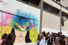 Inaugurato il murale green dedicato al benessere all'I.C. Nicola Zingarelli di Bari
