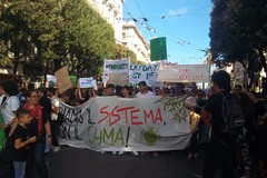 Bari, Fridays for Future torna in piazza per la giustizia climatica
