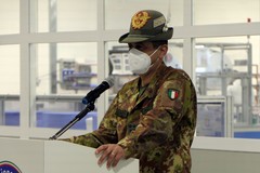 Covid, il generale Figliuolo e il capo della Protezione Civile Curcio in visita a Bari