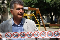 Giornata contro il fumo, Carrieri incolla 100 adesivi in parchi e giardini