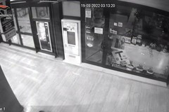 Bari, allarme spaccate: un negozio su cinque è già stato colpito. Confcommercio chiede più sicurezza