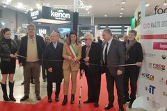 Si aprono le porte di Levante Prof a Bari, stamattina taglio del nastro