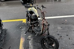 Scooter in sharing bruciati e vandalizzati, Pikyrent: "Profondamente rattristati"