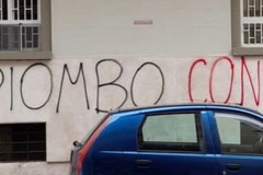 Incubo anni '70, a Bari minacce sui muri a Fratelli d'Italia