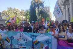 Diecimila in piazza per il Bari Pride: «I nostri diritti non possono andare in letargo»