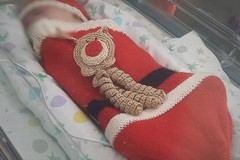 La piccola Maria Grazia dorme serena in ospedale, è "un miracolo di Natale"
