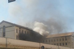 Incendio al carcere di Bari, fiamme dal centro medico