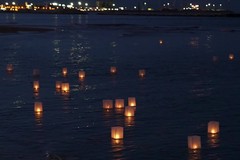 La magia delle lanterne ha illuminato il mare di Pane e Pomodoro