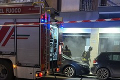 Paura in via Sagarriga Visconti per l'incendio in un ristorante