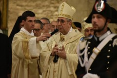 Ieri sera il prelievo della sacra manna di San Nicola - FOTO