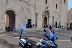 Ruba portafoglio con 950 euro in contanti: arrestato un 20enne