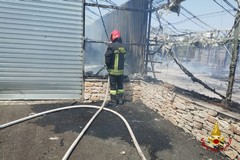Serre in fiamme a Grumo Appula: Vigili del Fuoco in azione