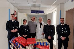 La Polizia Penitenziaria porta i doni ai piccoli pazienti del Policlinico di Bari