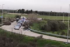 Schianto sulla complanare mentre provano una moto. Due morti, un ferito