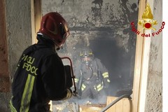 A fuoco un appartamento ad Adelfia: tanta paura ma nessun ferito