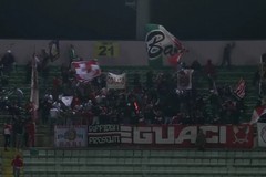 Lancio di petardi durante Palermo-Bari, denunciati 3 tifosi biancorossi