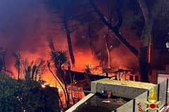 Incendio alla Stanic, tanta paura ma nessun ferito