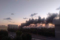 Incendio in zona industriale, Arpa Puglia rassicura: "Nessun pericolo per la salute"