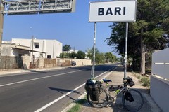 Cicloturista derubata della bici, era arrivata a Bari da Ancona