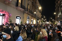 Folla in centro per Chiara Ferragni a Bari
