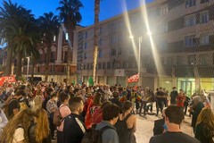 Bari in piazza per Mimmo Lucano: «L’esperienza di Riace non va dispersa»
