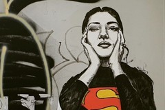 Bari, a Madonnella spunta la supereroina Maria Callas