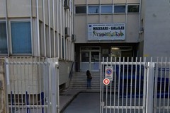 Carriera alias, la Massari prima scuola media di Bari ad approvarla per studente trans
