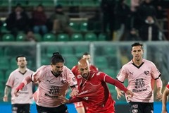 Le Douaron va a segno, il Bari ancora ko. La spunta il Palermo nel boxing day