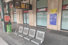 Arrivano nuove panchine alla stazione di Bari Centrale