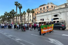Per le vie del centro di Bari sfila il Corteo del "Maggio all’infanzia"