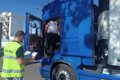 Autotrasportatori, tolleranza zero a Bari: 23 sanzioni per oltre 15mila euro