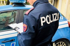 Nasconde 22 dosi di hashish nei calzini: arrestato 21enne in provincia di Bari