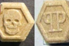 Bari, nascondeva dosi di marijuana ed ecstasy: pusher arrestato dalla Polfer