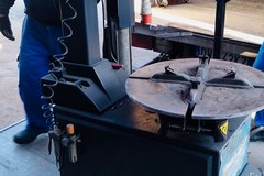 In dono agli istituti tecnici di Bari macchinari e utensili confiscati dalla Polizia Locale